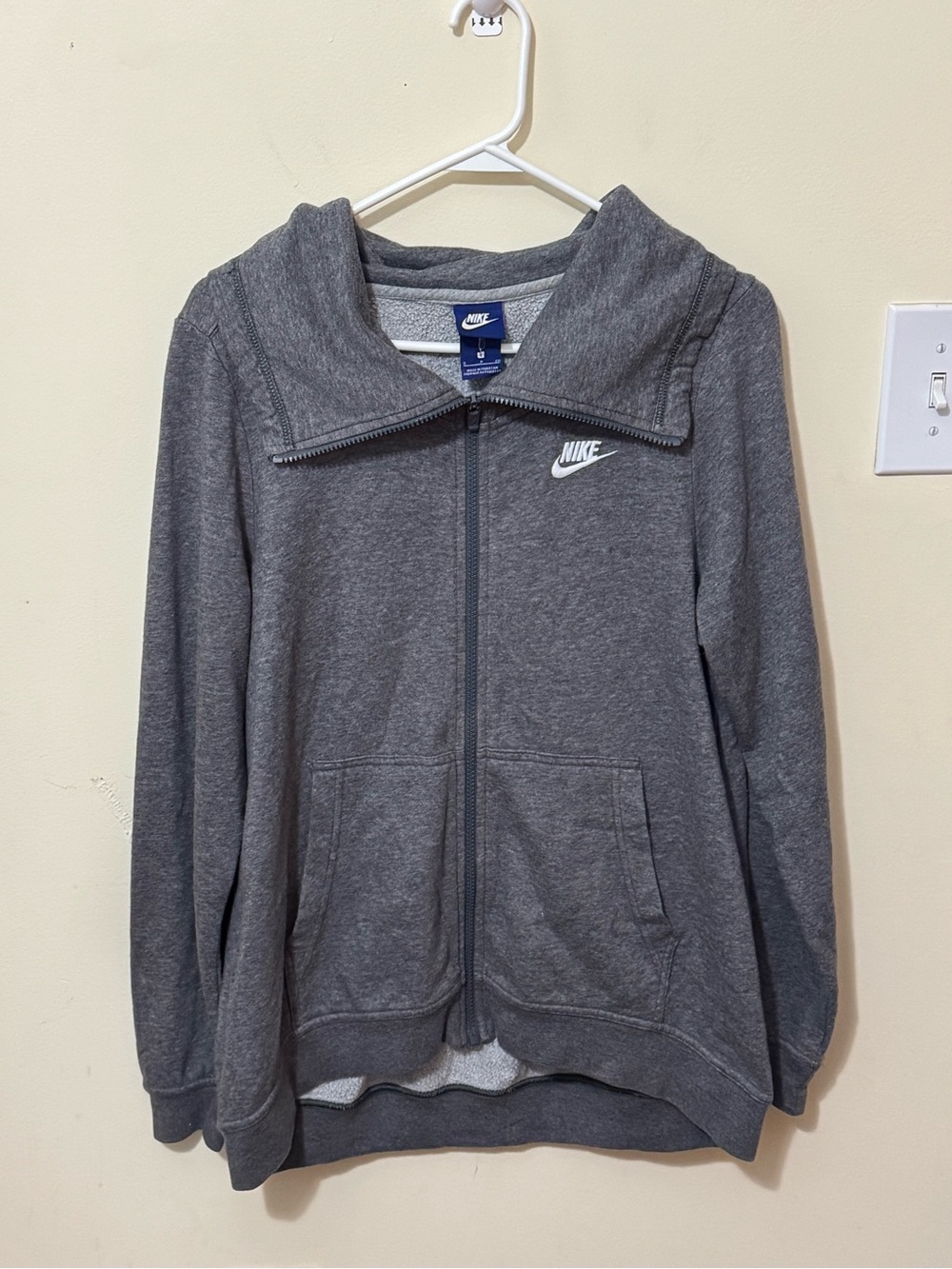 Nike Gray Full-Zip Hooded Jacket